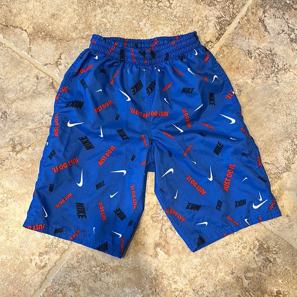 ✅Nike youth LARGE (12-13yrs) BATHING SUIT. Just Do It & logo throughout. Liner
